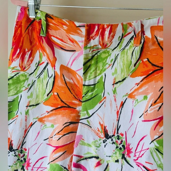 For the Republic Floral Shorts - Women’s Size 10 - Picture 5 of 13